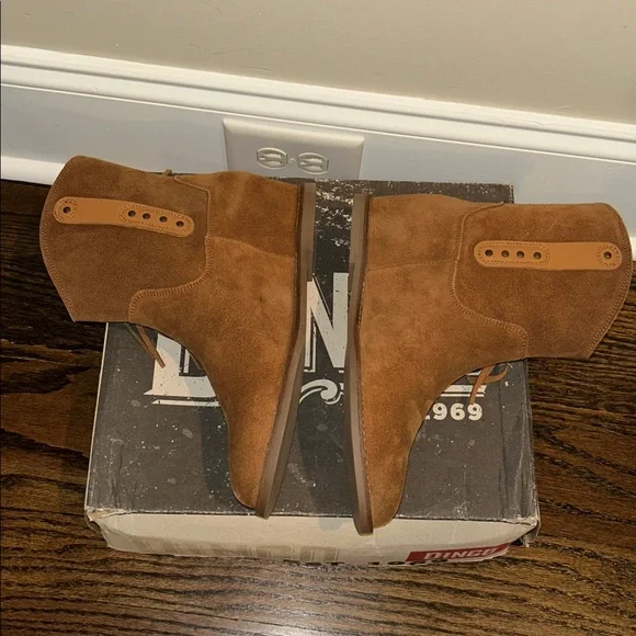 Dingo Kayce Brown Suede Fringe Boots - Picture 5 of 11